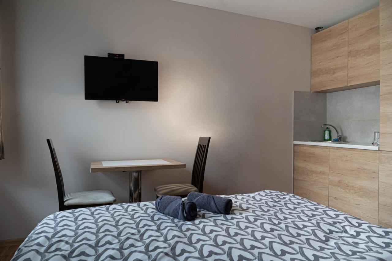 Studio Apartments Maksimovic Ni Eksteriør billede