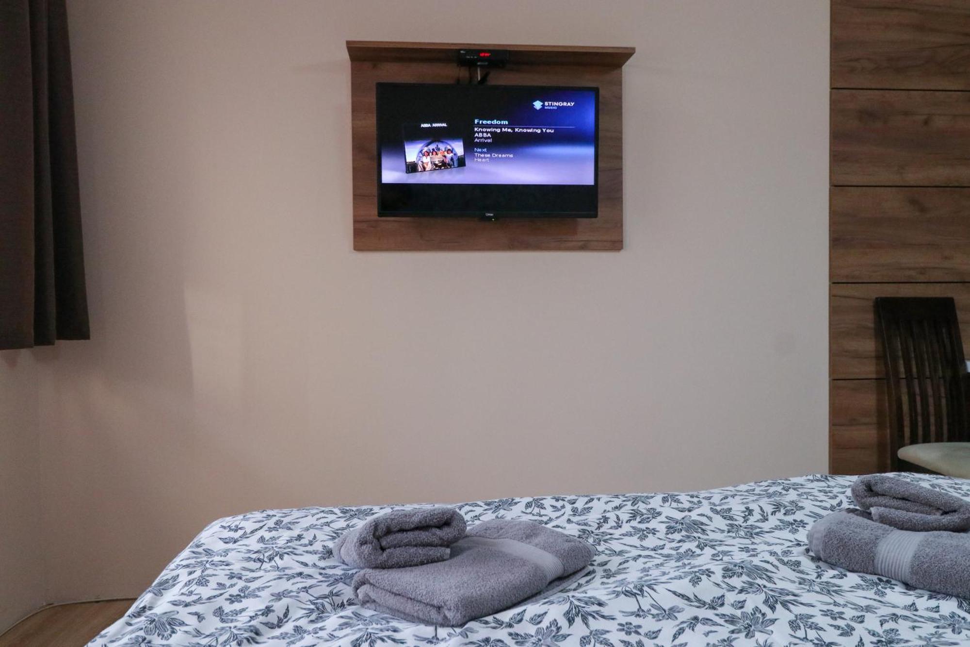 Studio Apartments Maksimovic Ni Eksteriør billede